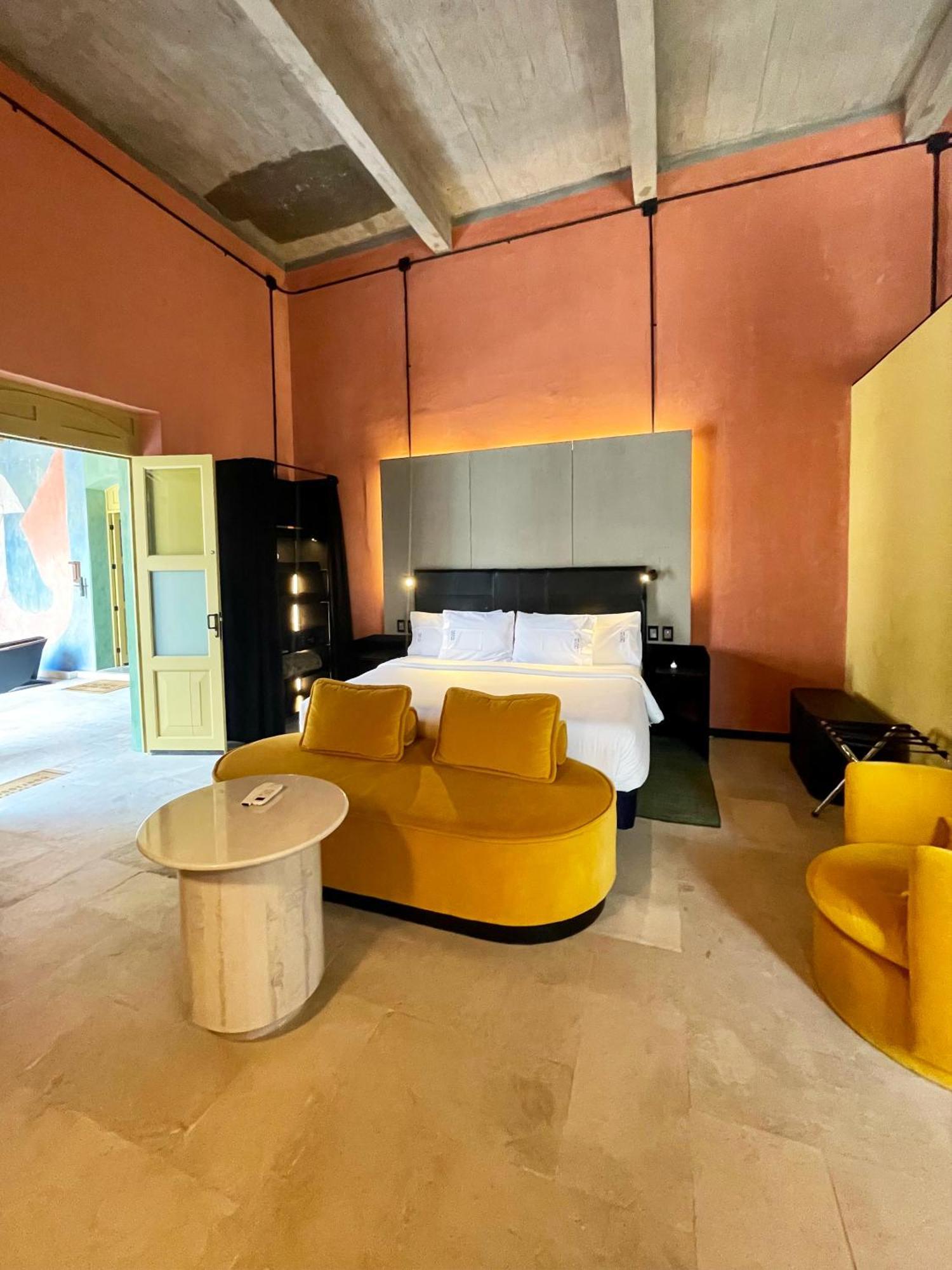 Pug Seal Oaxaca Hotell Rum bild