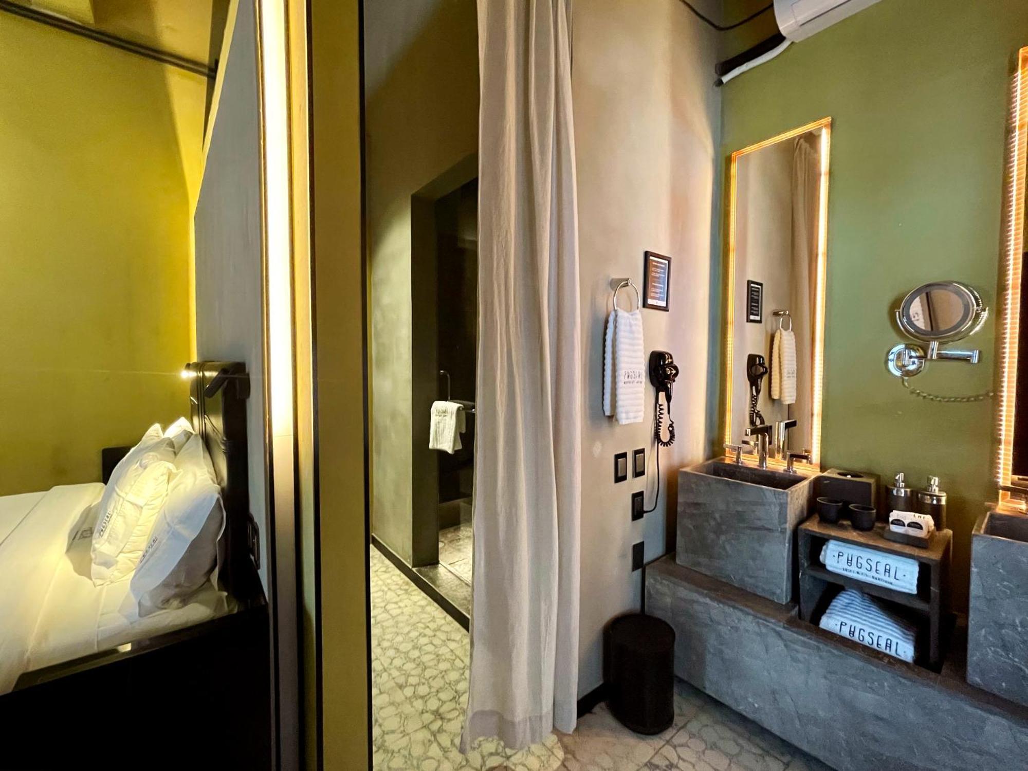 Pug Seal Oaxaca Hotell Rum bild